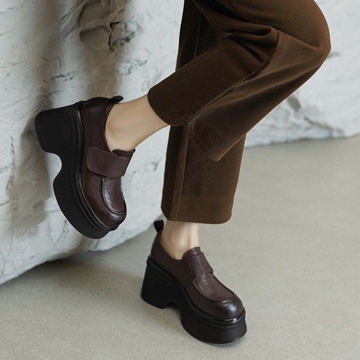 Giày loafer nữ đế xuồng cao gót 9 cm, da bò thật, quai dán tiện lợi — màu nâu, màu đen