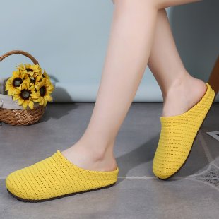 Media pantuflas de puntera transpirable hueca tejida a mano de nicho francés para mujer con zapatos muller de suela gruesa de estilo romano