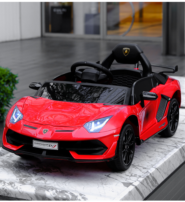 Coche eléctrico de los nuevos niños doble unidad recargable solo sentado coche deportivo de juguete de control remoto Lanbo columpio niños y niñas