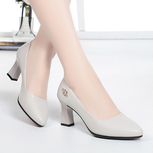 Mid Heel single-layer shoes for women 2021 new spring and summer soft leather women's shoes middle-aged suitable for fat and wide high heels for moms leather shoes