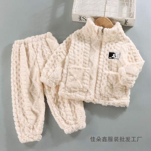 Set of Autumn/Winter Home Clothes for Men, Winter Pajamas for Girls and Babies, Thick Children's Flannel for Girls, Coral Fleece for Children