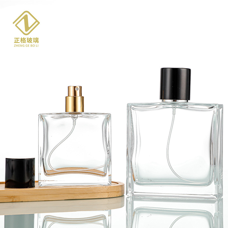 简约风方形香水瓶按压式喷雾瓶透明玻璃瓶旅行便携化妆品分装裸瓶
