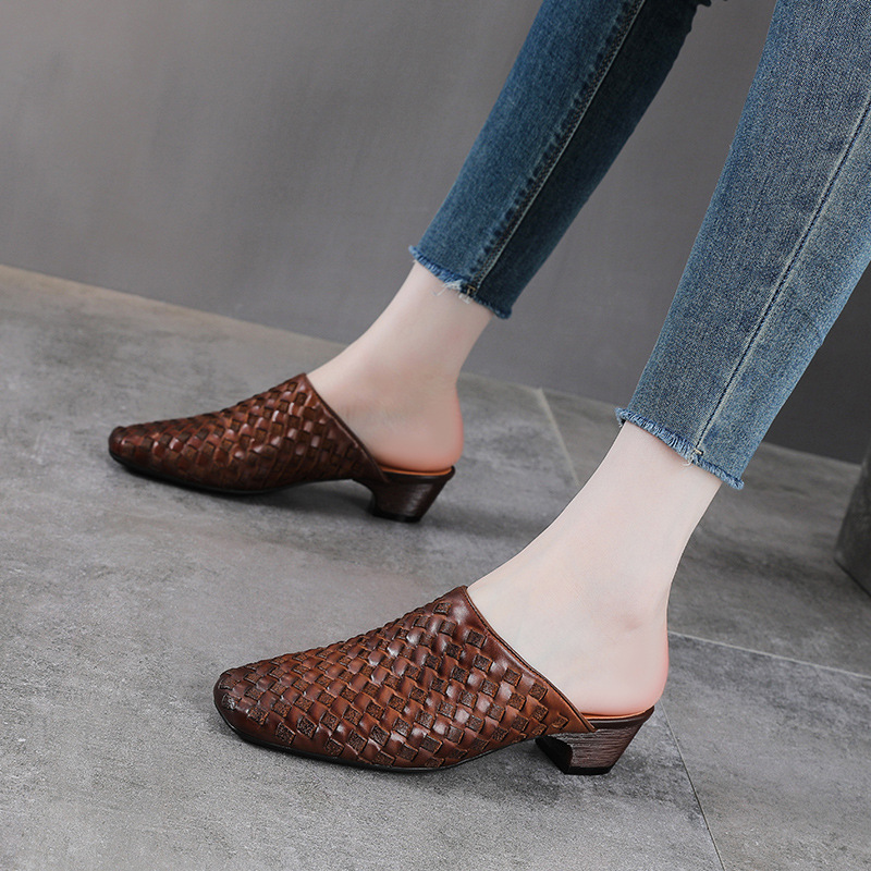 Dép sandal nữ bít mũi da bò thật đan thủ công phong cách vintage gót thấp — màu nâu