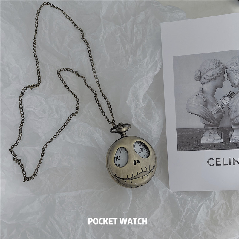 Skull Fashion Retro Flip Pocket Watch for Women Creative Personalized Pocket Watch Hanging Neck Necklace Quartz Large Digital Hanging Watch