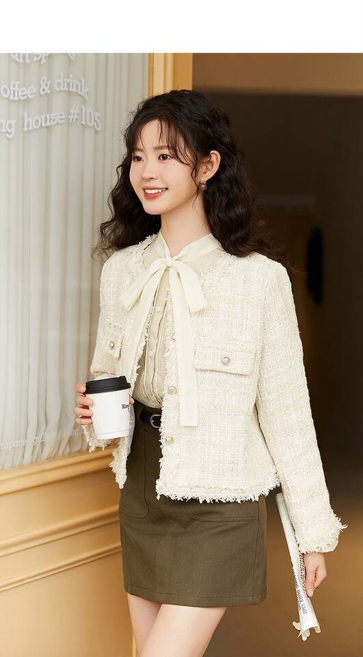 Áo khoác nữ ngắn dáng vải tweed viền tua rua, tay dài, form rộng — Hồng ngó sen chi tiết 13