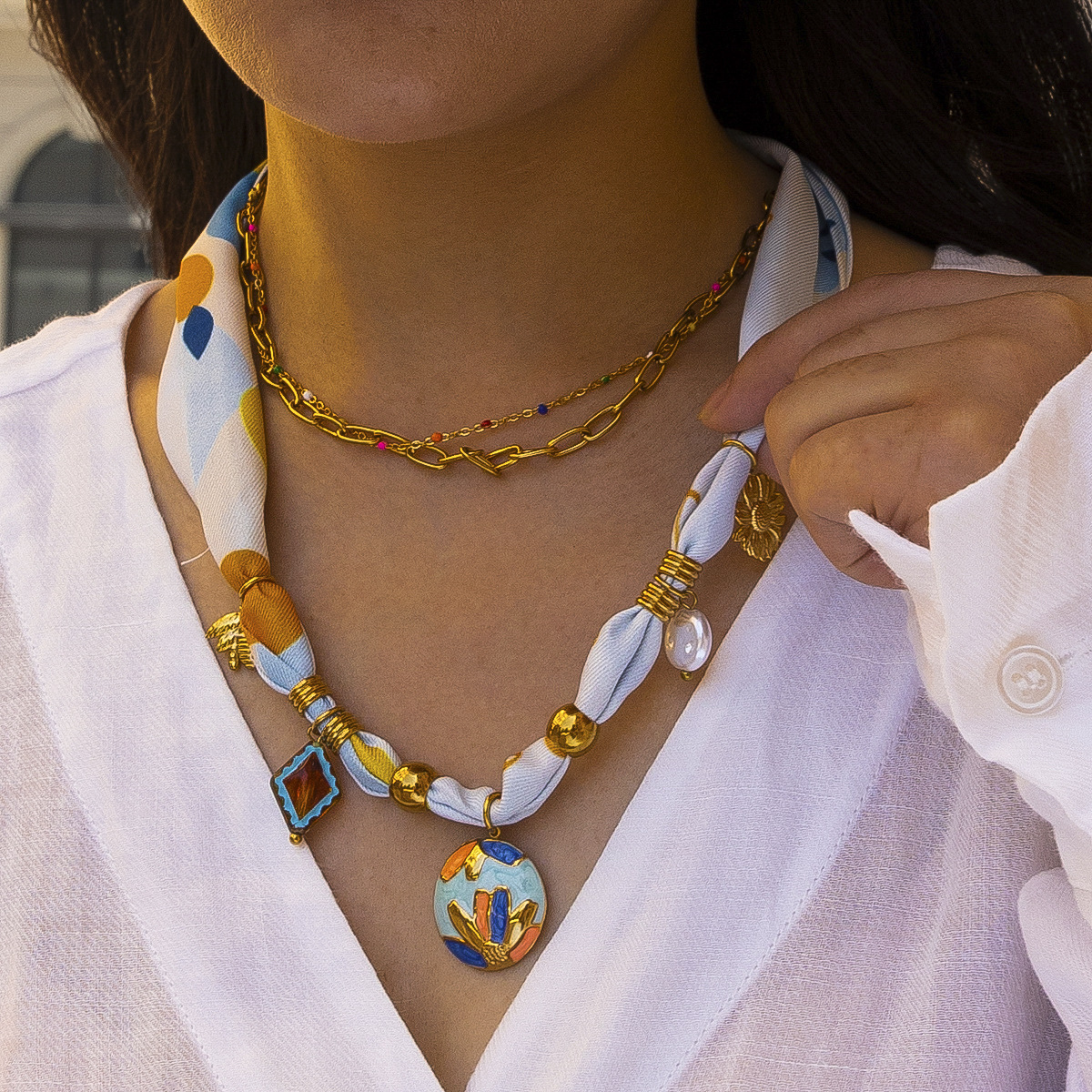 Collar de acero inoxidable de titanio no se desvanece la moda de collar de perlas de flores personales joyas de nicho de lujo ligero
