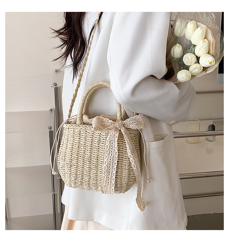 Straw Female Large Capacity Summer Shoulder Basket Bucket Bag 24*18*9cm display picture 3