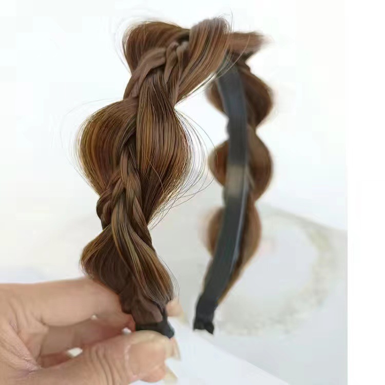 C29辮子纏繞拉花假髮箍淺棕色