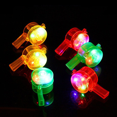 跨境新款地摊热卖货源玩具笑脸哨子足球派对儿童口哨发光口哨塑料