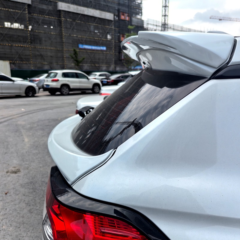 Suitable for 2022+ Toyota Frontlander, Corolla Cross, and Rav4 Custom Modified Mid-Wing Spoiler, No-Drill Paint-Coated