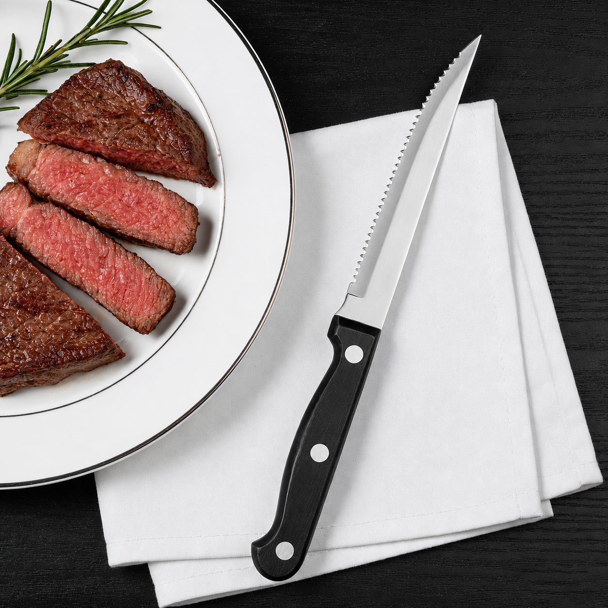 Stainless Steel Plastic Serrated Knife