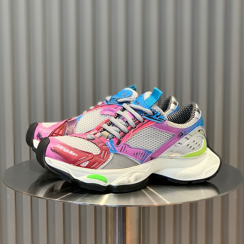 Men's Style ~ Popular Paris Mesh Distressed Stapler Showing Feet Small Dad Shoes Men's Thick-Soled Casual Sports Shoes