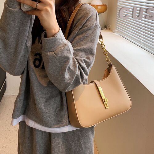 This year's trendy niche design small handbags for women, 2024 new styles, versatile crossbody bags, fashionable shoulder bags, and underarm bags