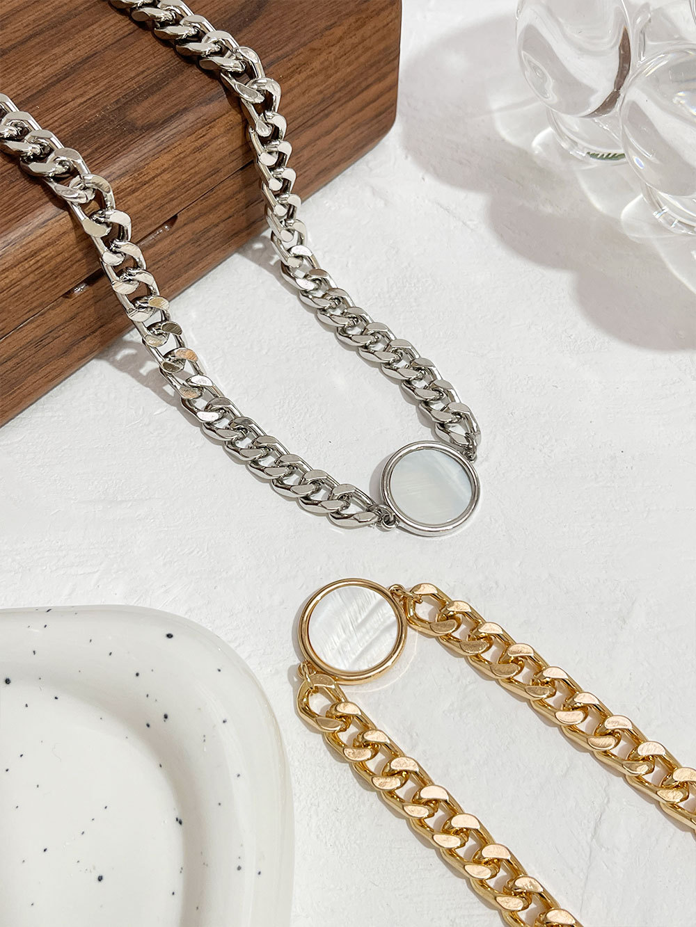 1 Piece Fashion Round Alloy Shell Plating Chain Womenu0027S Pendant Necklace