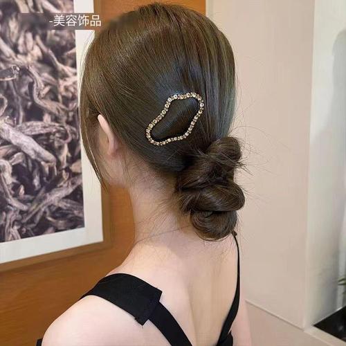 Rhinestone Hollow Cloud Shattered Hair Clip Feel Side Bangs Clip BB Clip One-Line Clip to Fix the Hair Clip on the Back of the Head