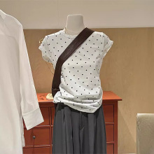 韩国大东门跨境设计感t恤女短袖正肩修身显瘦圆领打底衫上衣