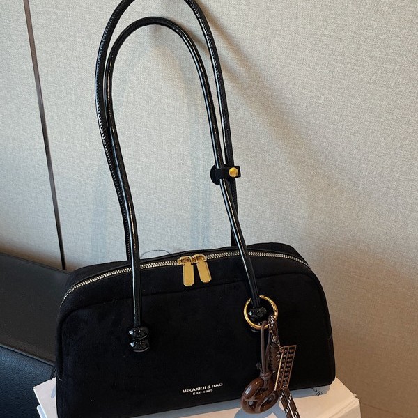 Elegant Matte Vintage Shoulder Bag Versatile Textured Handbag_voghion.com
