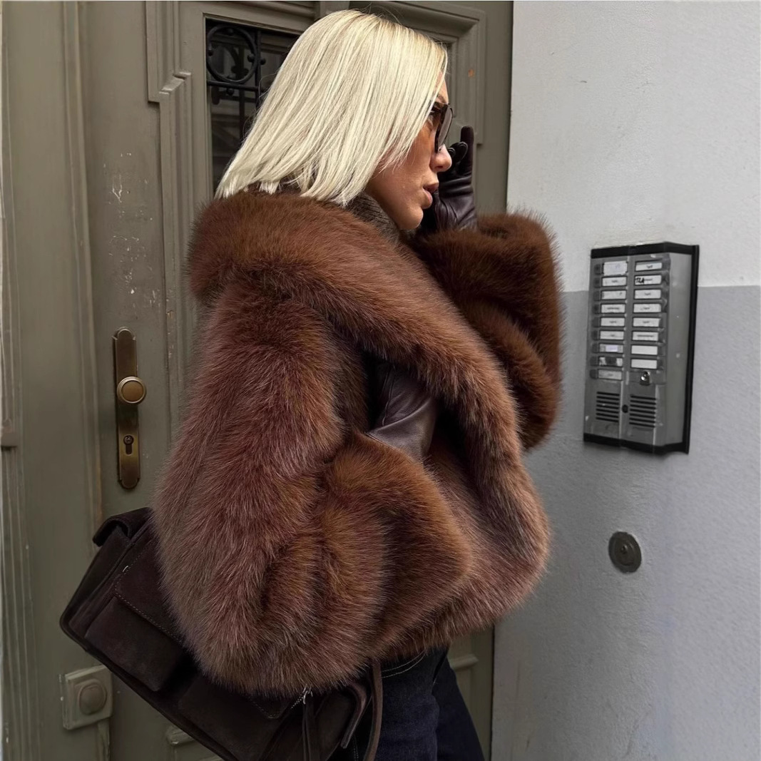 갈색으로 염색한 팁