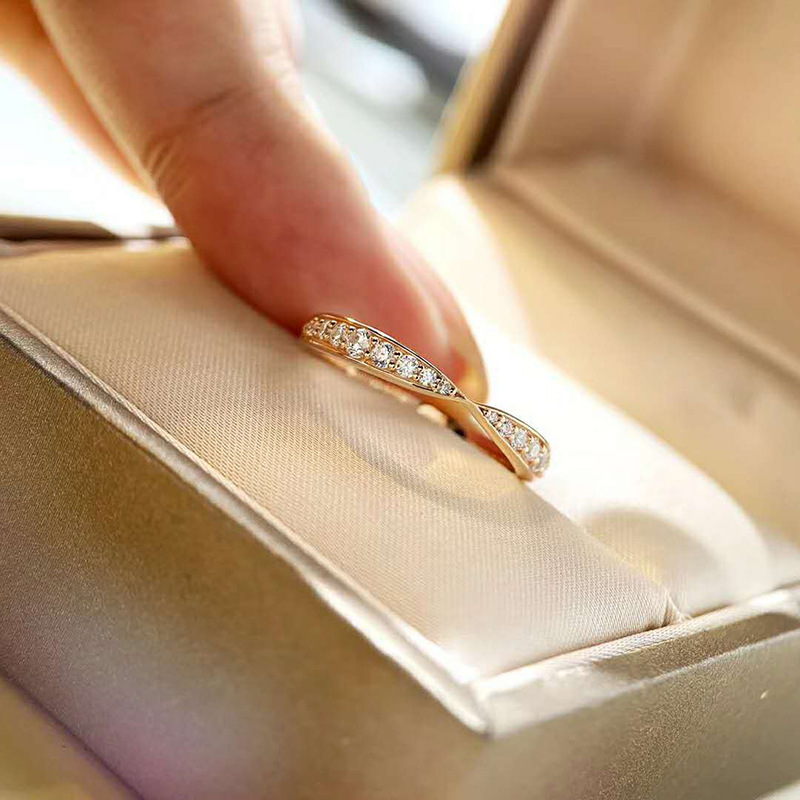 Cao Shis minimalistischer und modischer Mobius-Ring, Paarsimulations-Trend-Verlobungs-Ehering_voghion.com