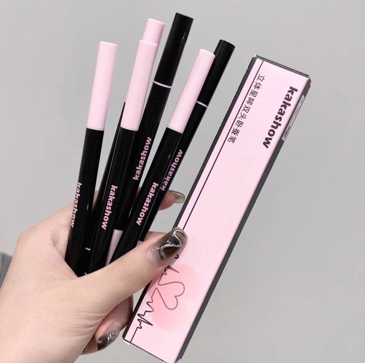 kakashow's three-dimensional starry eyes, double-headed sleeping pen girl, highlights and highlights, with pearlescent shadows outlined to a two-in-one girl undefined