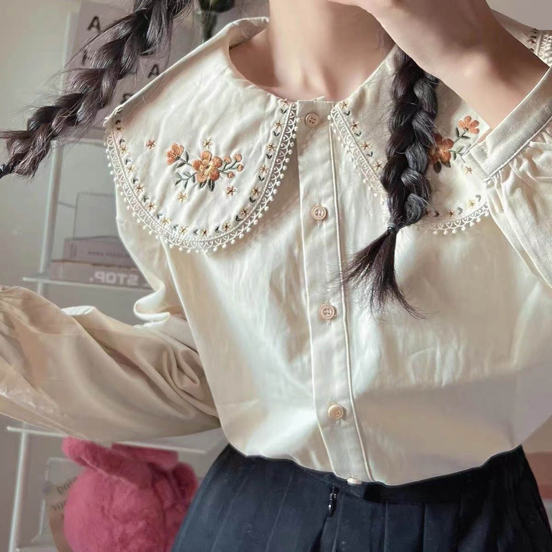 2026 Spring and Autumn New Style Doll Collar Long Sleeve Women's Shirt with Embroidery Design, Loose Fit, Sweet Top for Layering, Trendy 2026 Spring and Autumn New Style Doll Collar Long Sleeve Women's Shirt with Embroidery Design, Loose Fit, Sweet Top for Layering, Trendy