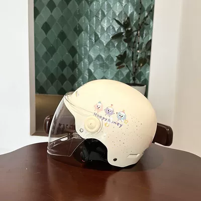 Auto Parts and Accessories: Universal Helmet, Universal