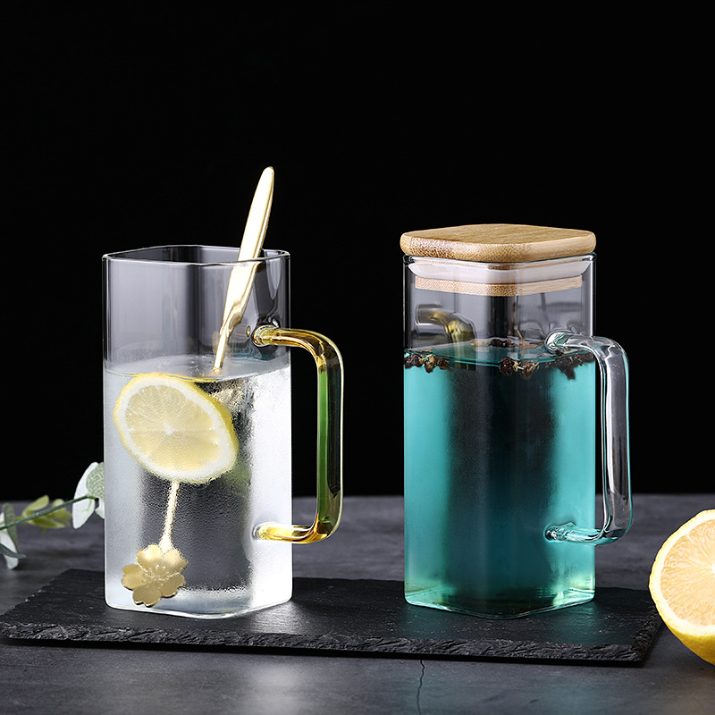 Taza cuadrada de vidrio al por mayor con asa de color, taza para té de flores, taza para jugo y leche de pared recta con asa, taza para preparar té, taza para agua, alto borosilicato.