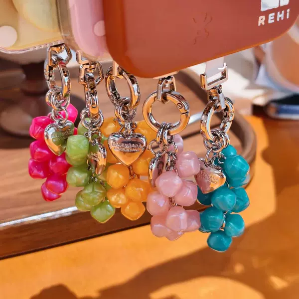 "Colorful Grape" small cookie niche design high-end mobile phone accessory and CCD camera bag pendant