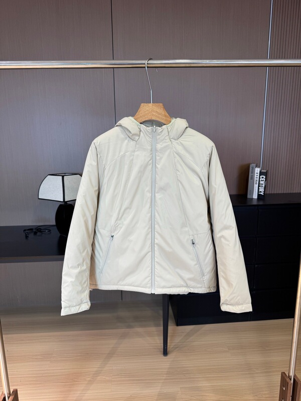 091803 秋季新款男女款三合一防风防水连帽软壳登山服夹克冲锋衣|undefined