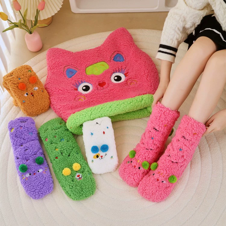 Velvet keep warm cute cartoon socks, increased thickness, with embroidery