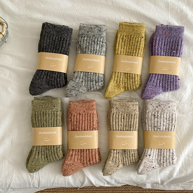 Suxinaimin calcetines de lana de las mujeres Otoño e Invierno engrosado forrado de lana hilo de punto cálido calcetines japoneses de media pantorrilla calcetines de pila Zhuji