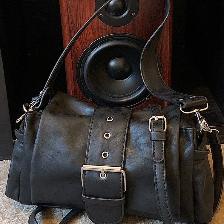 estilo coreano simple relajado hombro brazo bolsas de estilo de estilo de estilo de transporte 2026 primavera nuevo bolsas de almohada diarias image 3