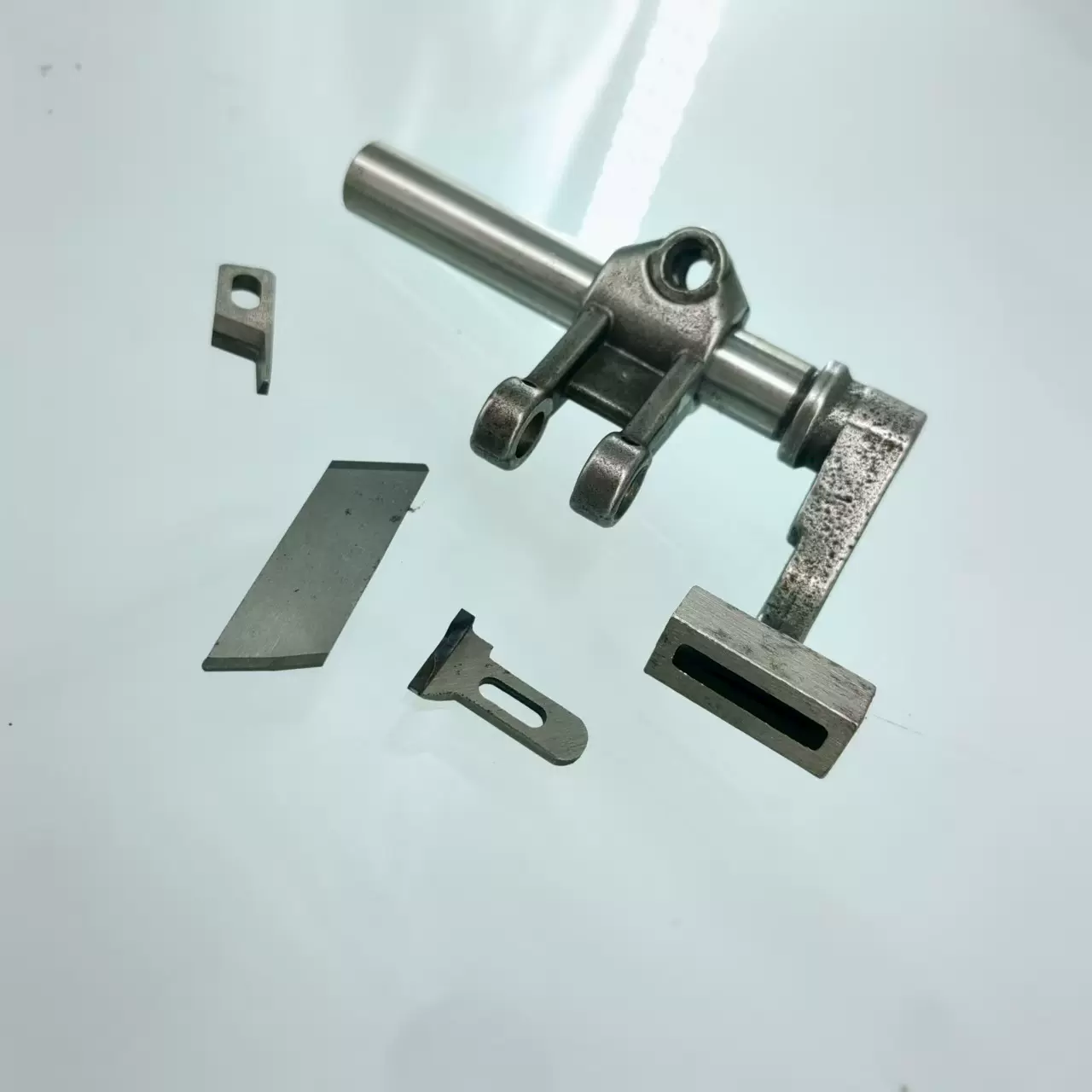 内衣无缝机器曲柄刀轴 无痕内衣粘合机曲柄无缝机曲柄 缝纫配件