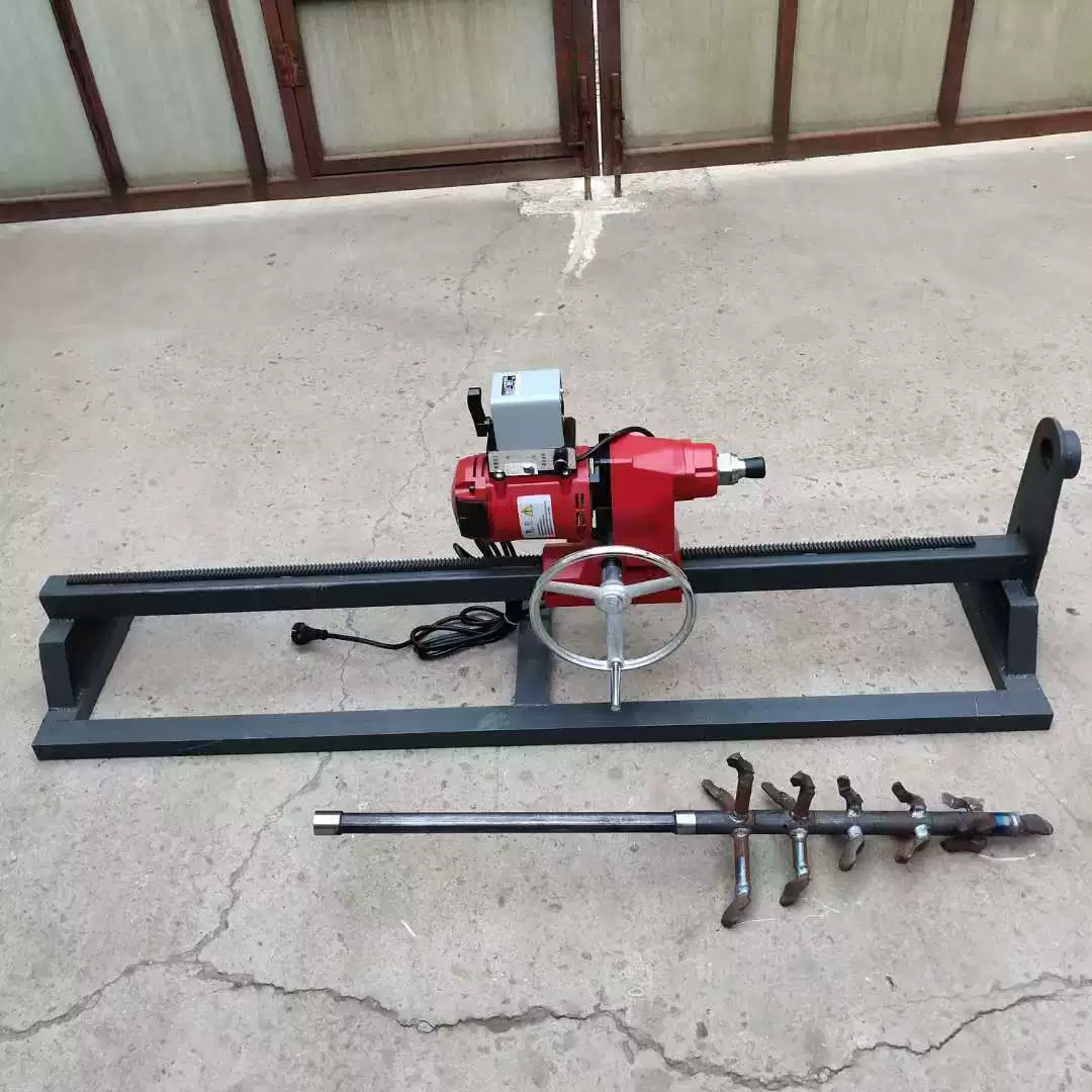 Небольшой буровой станок для страз