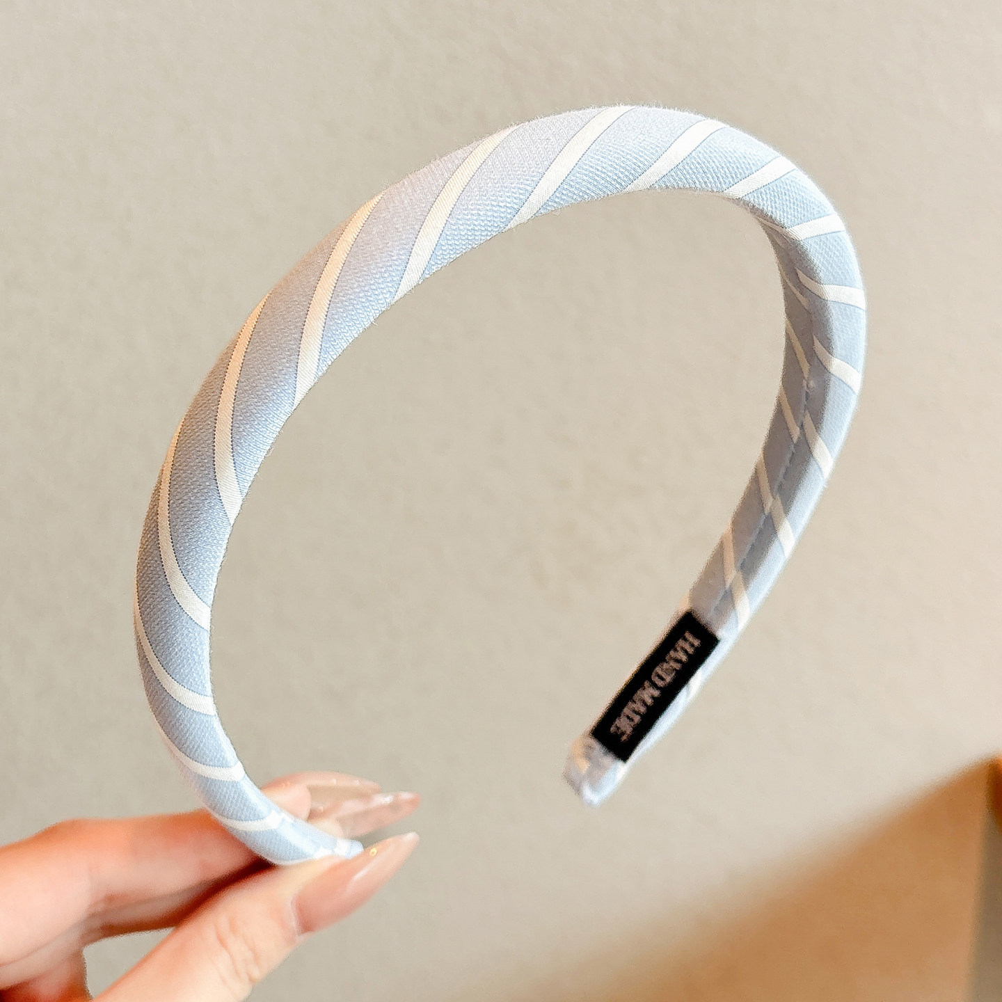 Diadema alta para mujer, nueva colección 2026, accesorio para el cabello estilo Chanel francés, elegante banda ancha para el cabello.