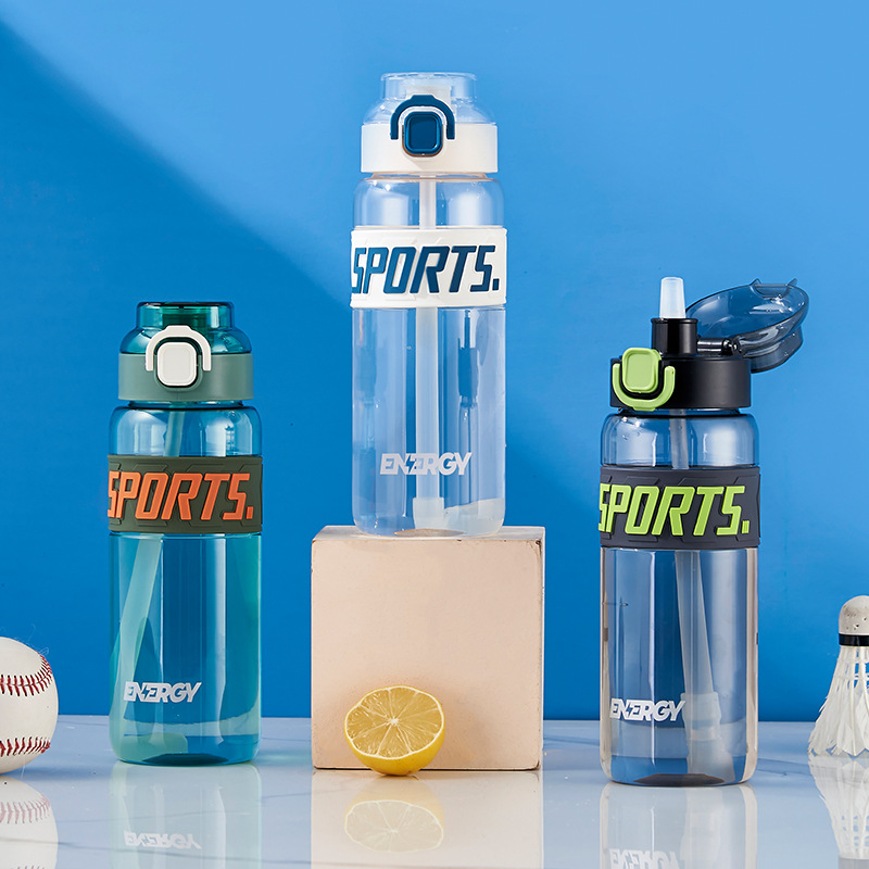 Botella de agua deportiva de plástico para estudiantes al por mayor