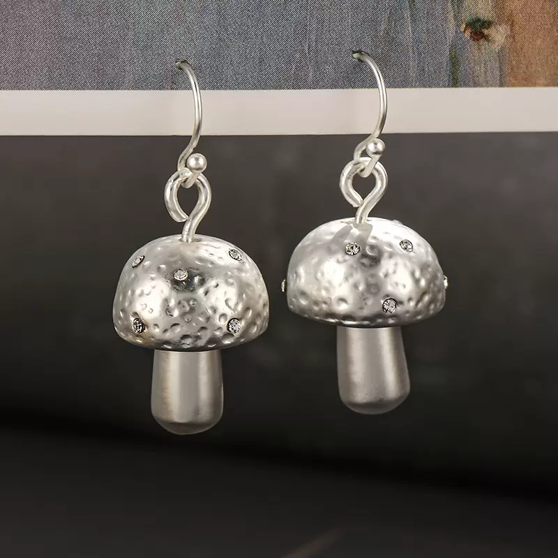 时尚复古哑光镶钻蘑菇耳环耳坠女小众高级感轻奢百搭精致气质耳饰