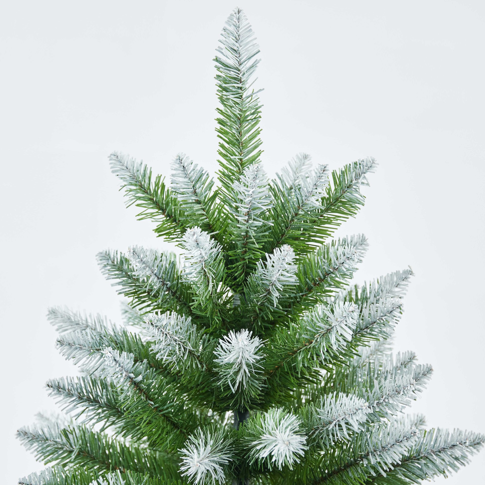 1.5-2.4 Arroz punta pulverización blanco árbol de Navidad fruta roja pinos una variedad de decoración de Navidad personalizada decoración