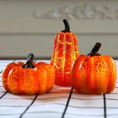 新商品の現物はクロスボーダーのハロウィンのカボチャの発光樹脂のカボチャのハロウィンの装飾の道具のデスクトップの置物を売ります。