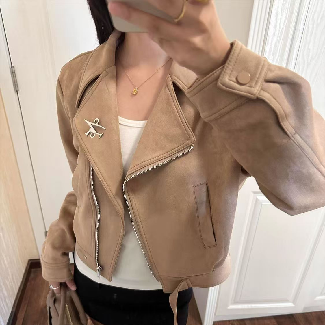 Autumn and Winter New Retro High Street Short Jacket Women's Autumn and Winter Design Lapel Loose Motorcycle Jacket Top
