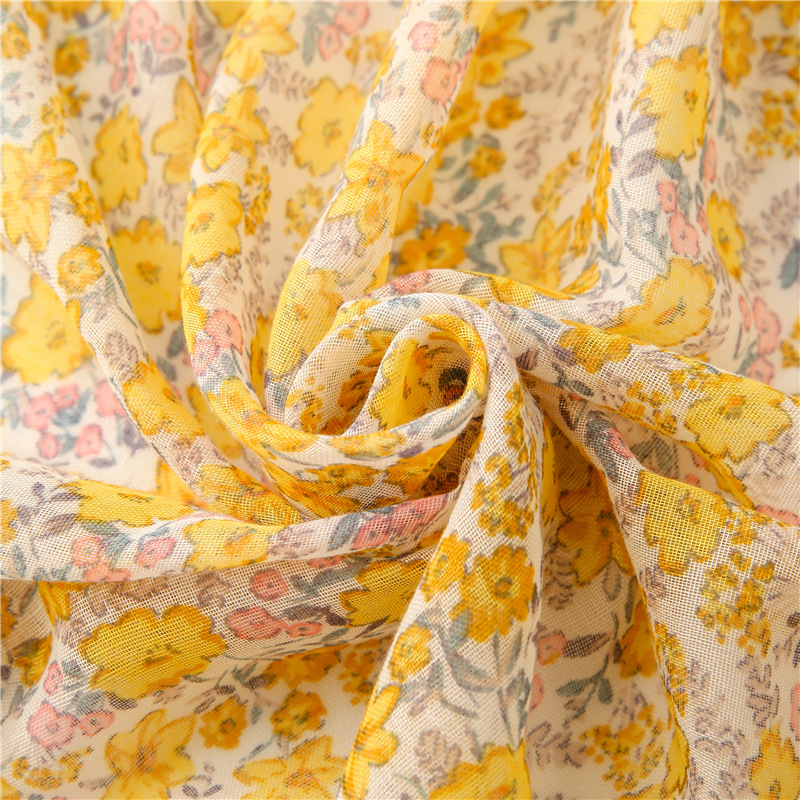 Foulard En Soie Crème Solaire À Petites Fleurs À Rayures Horizontales Jaunes En Gros Nihaojewelry display picture 6