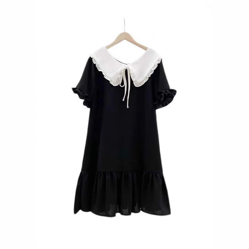 Black High Collar Dress for Petite Figures, Loose Fit, Slimming, Fashionable, Muscle-Hiding, Short-Sleeved