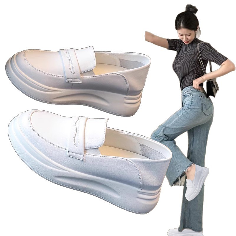 Zapatos blancos bajos de altura para mujeres de verano y otoño de 2025 zapatos de mujer confortáveis muffins transpirables zapatos deportivos con suela gruesa