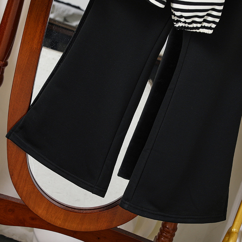 Mädchen Set Aus Gestreiftem Oberteil Mit Revers Und Hose_voghion.com
