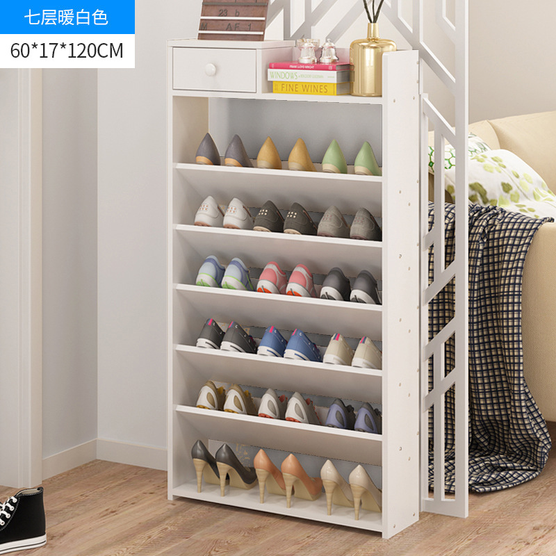 El estante de zapatos es estrecho y simple, y el armario de zapatos en la puerta contiene un estante de zapatos de varios pisos y gran capacidad en el interior del hogar.