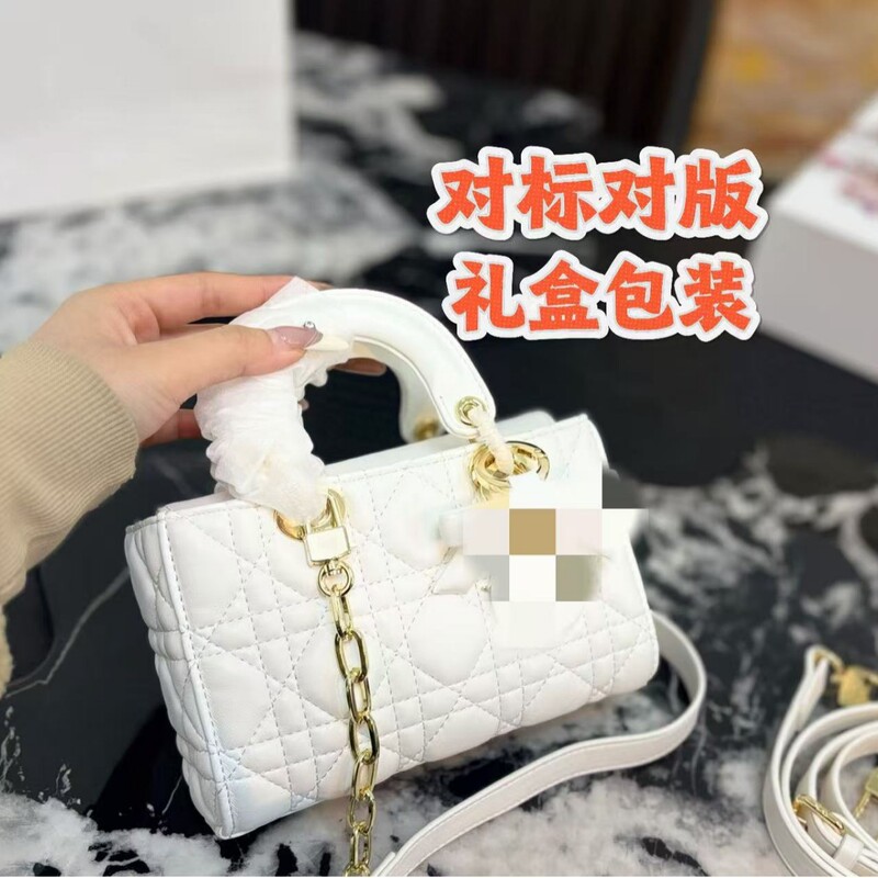 Upgraded Version of the Dior Lady Dior Horizontal Bow Tie Three-Four Compartment High-End Lady Dior Bag Versatile Quilted Handbag Crossbody Bag Upgraded Version of the Dior Lady Dior Horizontal Bow Tie Three-Four Compartment High-End Lady Dior Bag Versatile Quilted Handbag Crossbody Bag