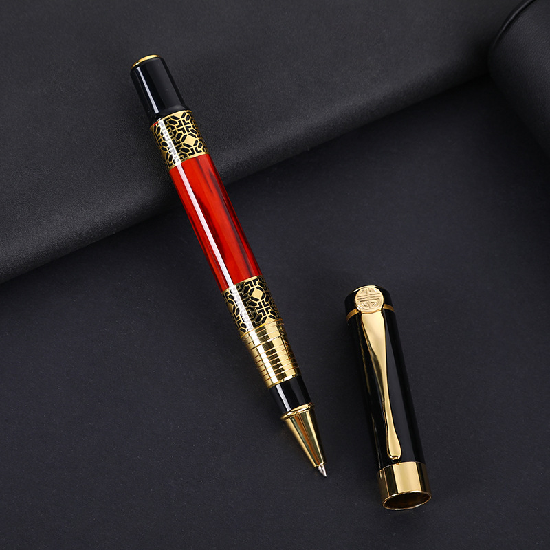 Elegante pluma de agua roja