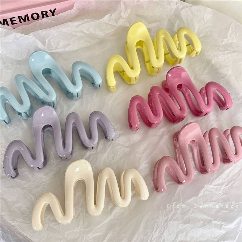 South Korea Cute Wave Grab Clip Women's Back of Head Sweet Hair Grab acrylic Plate Hair Clip Headwear Shark Clip