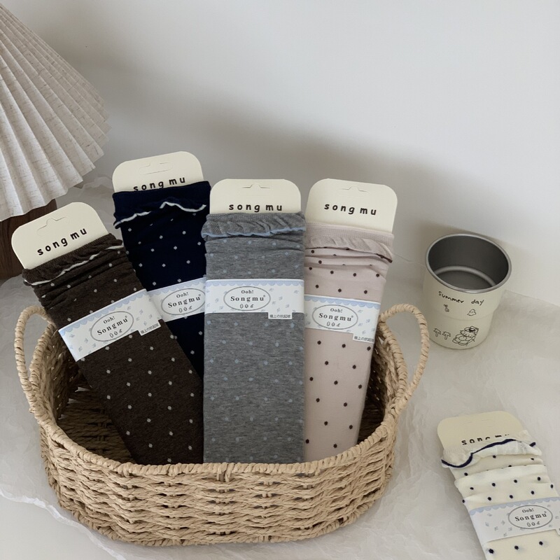 Ballet Girls Are Crazy Polka Dot Lace Straight Mid-Tube Autumn and Winter Women's Socks