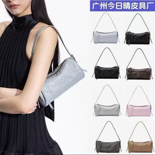 G��.��26���¿�PͲ��Ůʿ������μ�б���֙CС�������Ů��